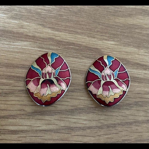 Vintage Cloisonne Oval Clip On Earrings Floral Flower Red -Pink -Green Gold Tone - Picture 1 of 7